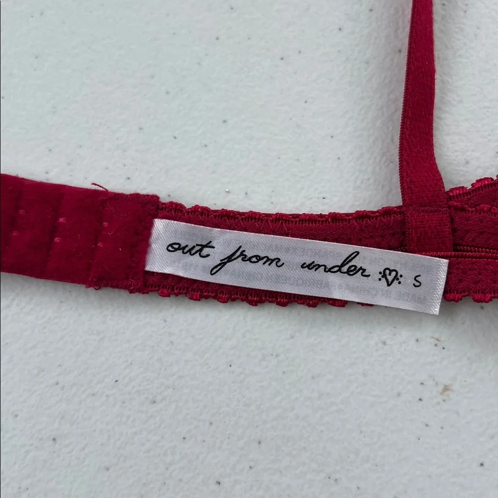 New Urban Outfitters Red Lace Plunge Wireless Triangle Bralette Adjustable Strap